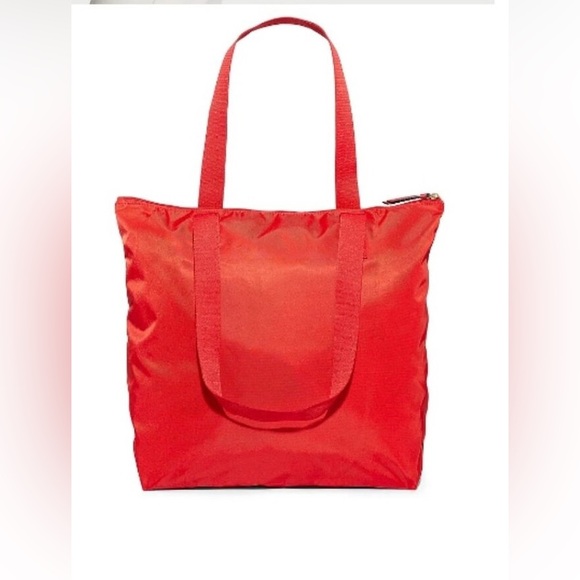 Victoria's Secret travel tote❤️ - Picture 2 of 4